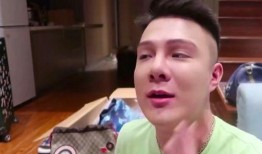 伦敦男网红爆料视频