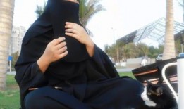 娱乐吃瓜君短裤,娱乐吃瓜君的时尚态度大揭秘